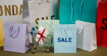 Dénicher les meilleures affaires lors des soldes : Guide pratique et astuces incontournables
